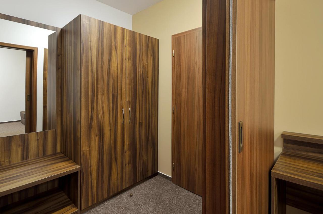 Penzion Kuzelna Hotel Трутнов Екстериор снимка
