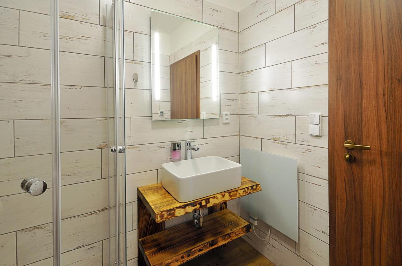 Penzion Kuzelna Hotel Трутнов Екстериор снимка